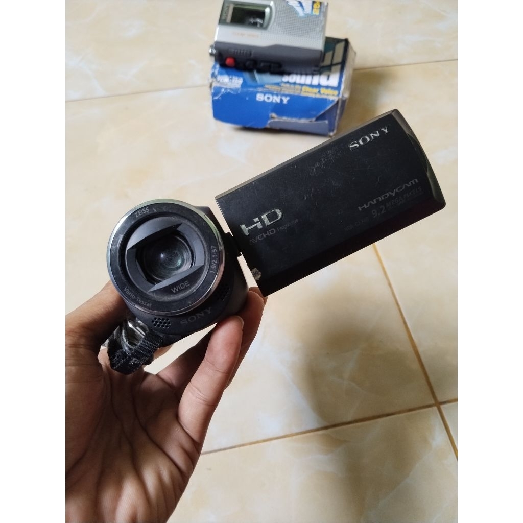 handycam sony cx240e