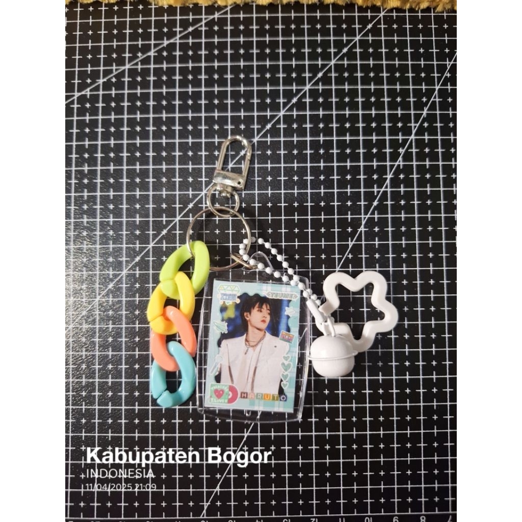 KEYCHAIN/BAGCHARM TREASURE KPOP | GANTUNGAN KUNCI,TAS,POUCH,DOMPET | AESTHETIC | KPOP | GIFT | TREAS
