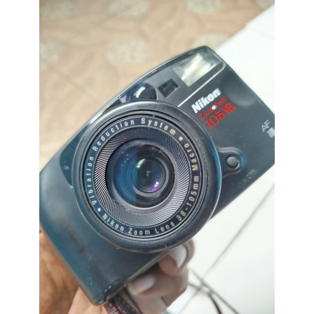 Nikon 105vr camera analog pajangan