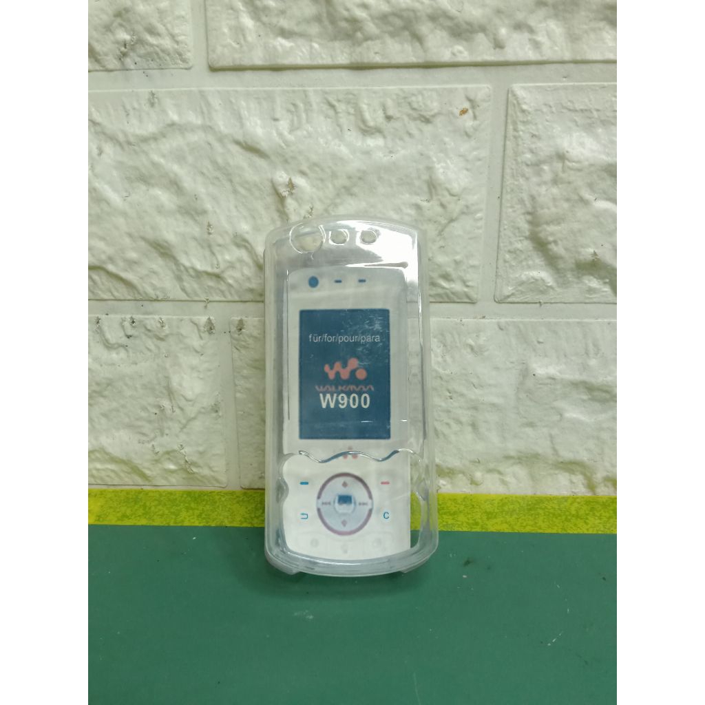 Mika Sony Ericsson W900 transparan
