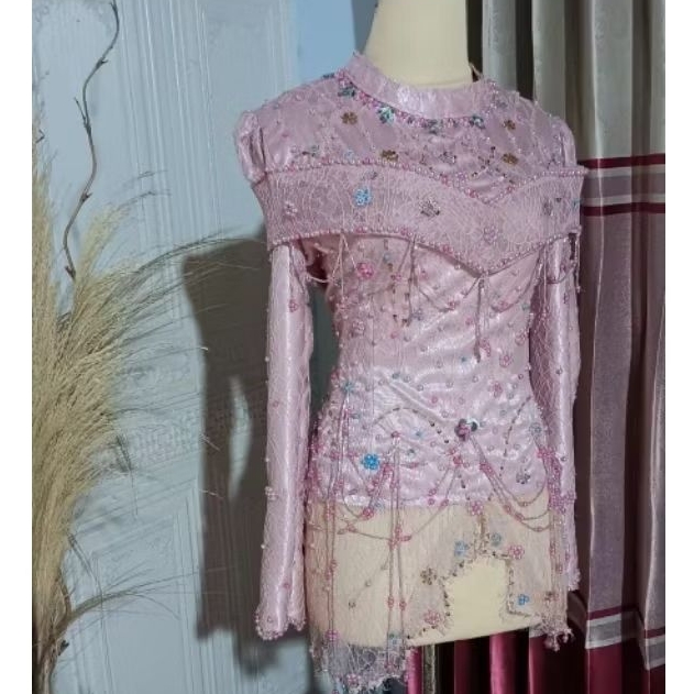 kebaya pesta kebaya mewah kebaya wisuda kebaya lamaran