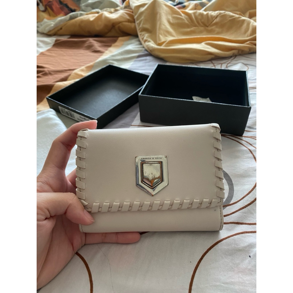 Preloved Dompet Charles and Keith Dusty Pink