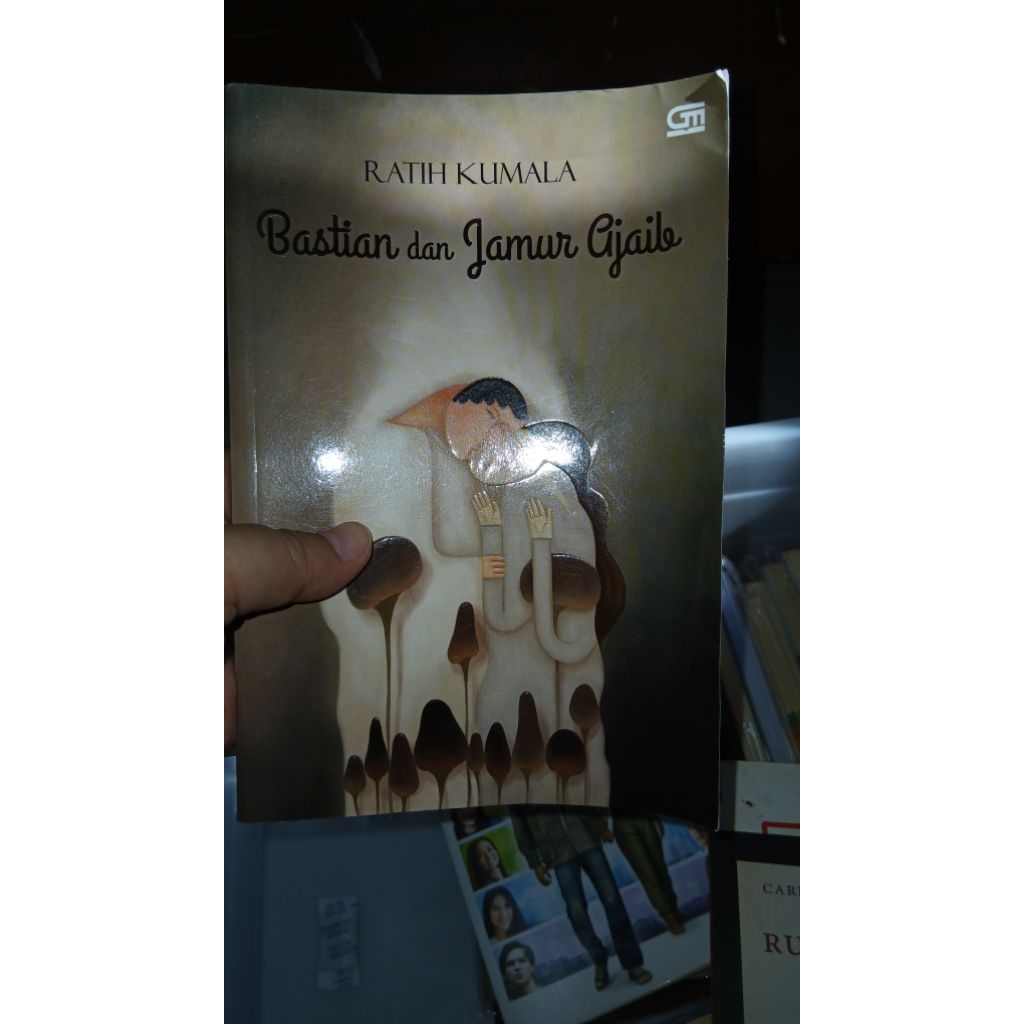 Bastian dan Jamur Ajaib by Ratih Kumala