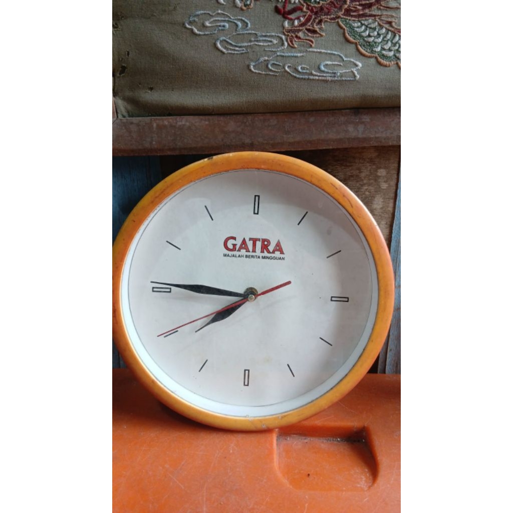 jam dinding 85rb  jadul antik kuno lawas vintage display normal