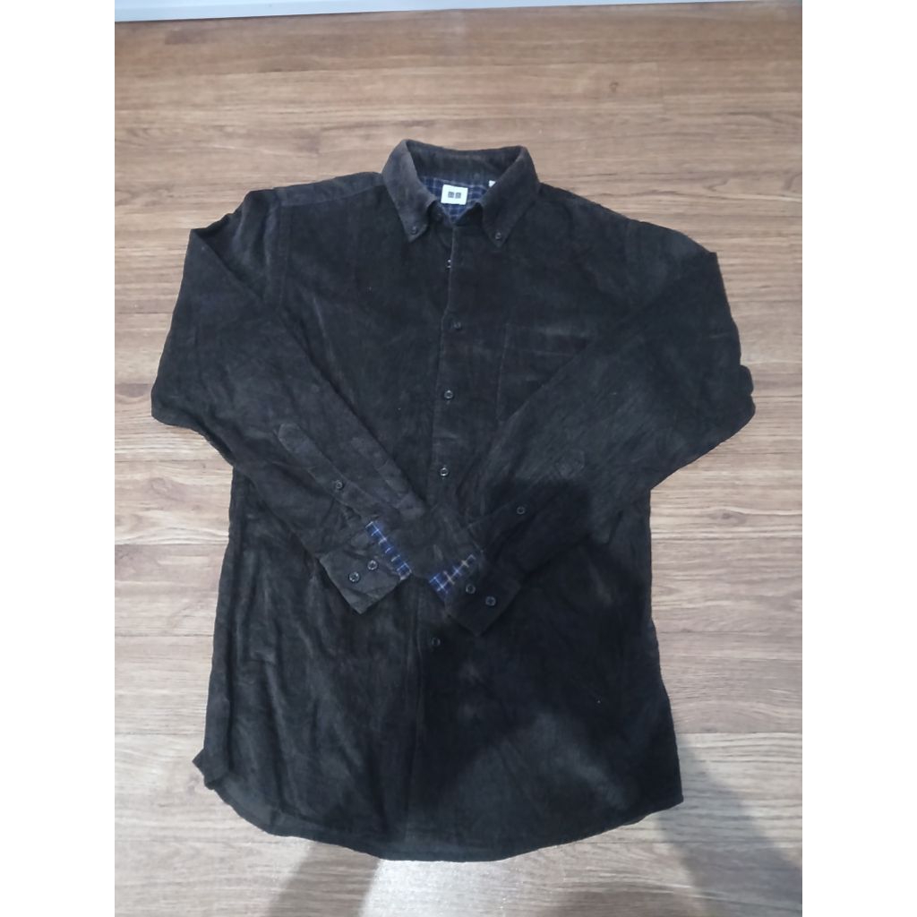 kemeja corduroy uniqlo