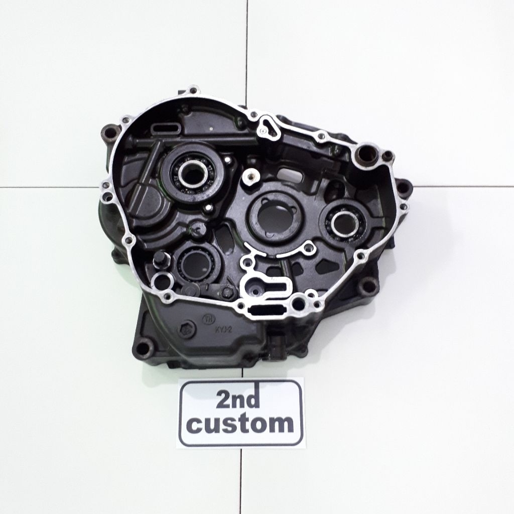 Crankcase mesin kanan ori Honda CBR 250 R CBR250R CBR250 250R KYJ K33 old CBU Thailand CRF250 CRF L 