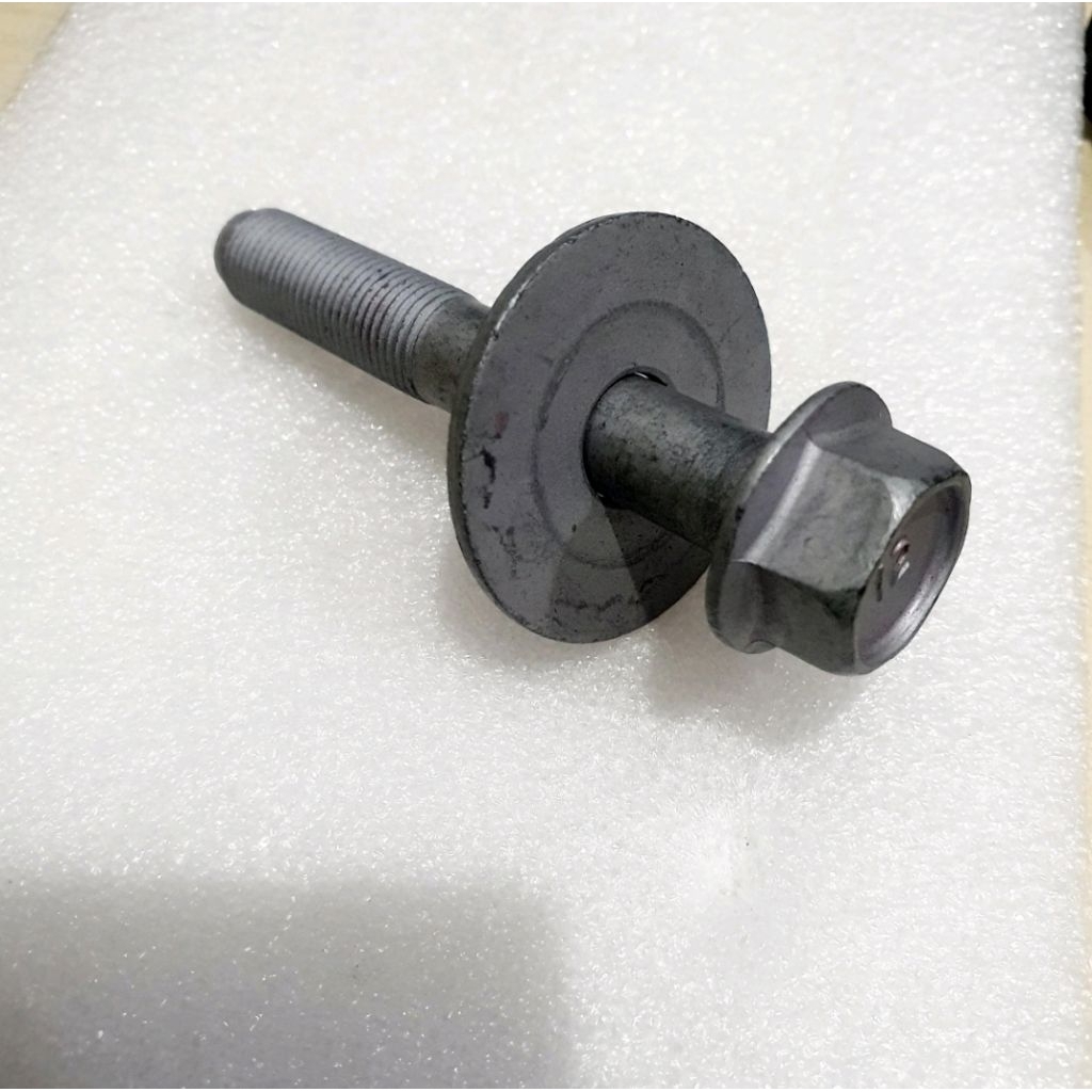 Baut Shockbreaker Belakang Nissan Livina Grand Livina Livina X-Gear