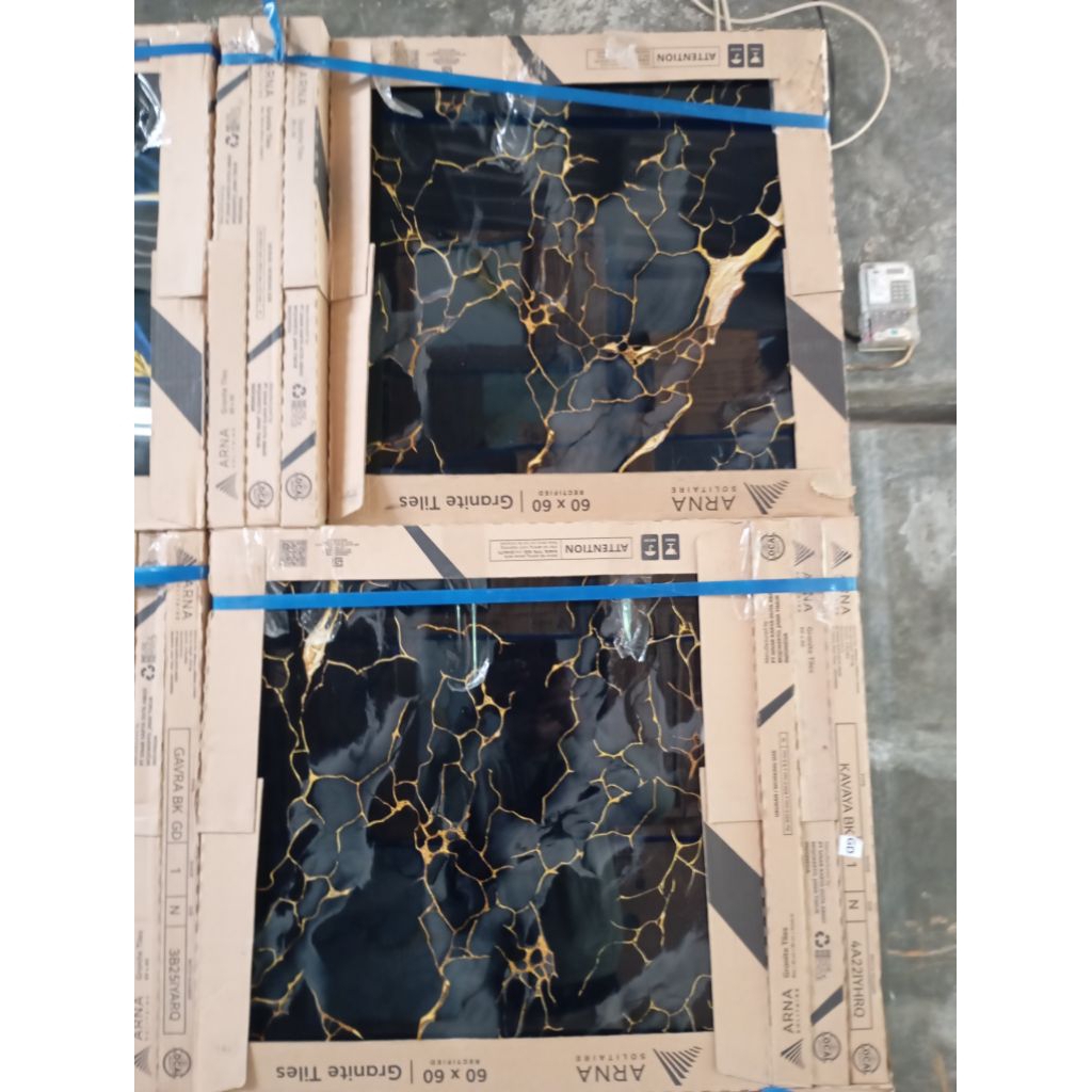 Granit 60x60 Kavaya Black Gold Arna