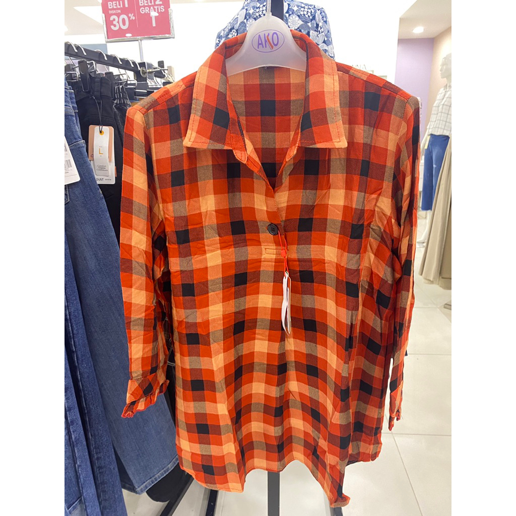 kemeja ako motif kotak lengan 7/8