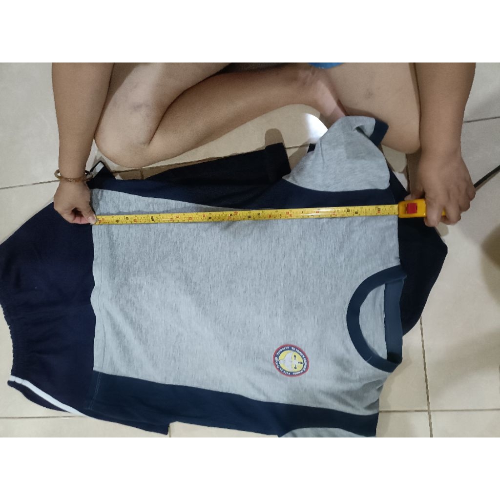 preloved baju olahraga Saint John BSD dan tarakanita