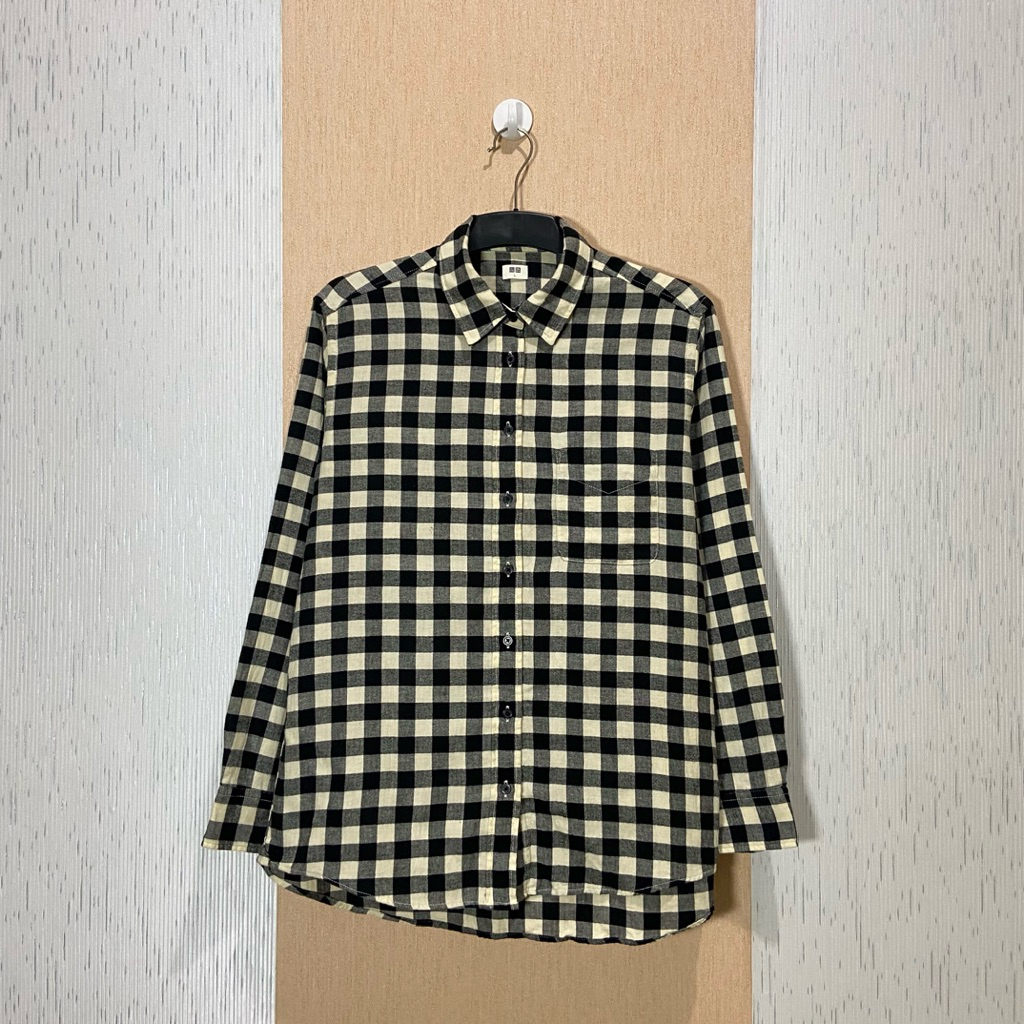 Flannel Shirt UNIQLO / Flannel Wanita / Size L