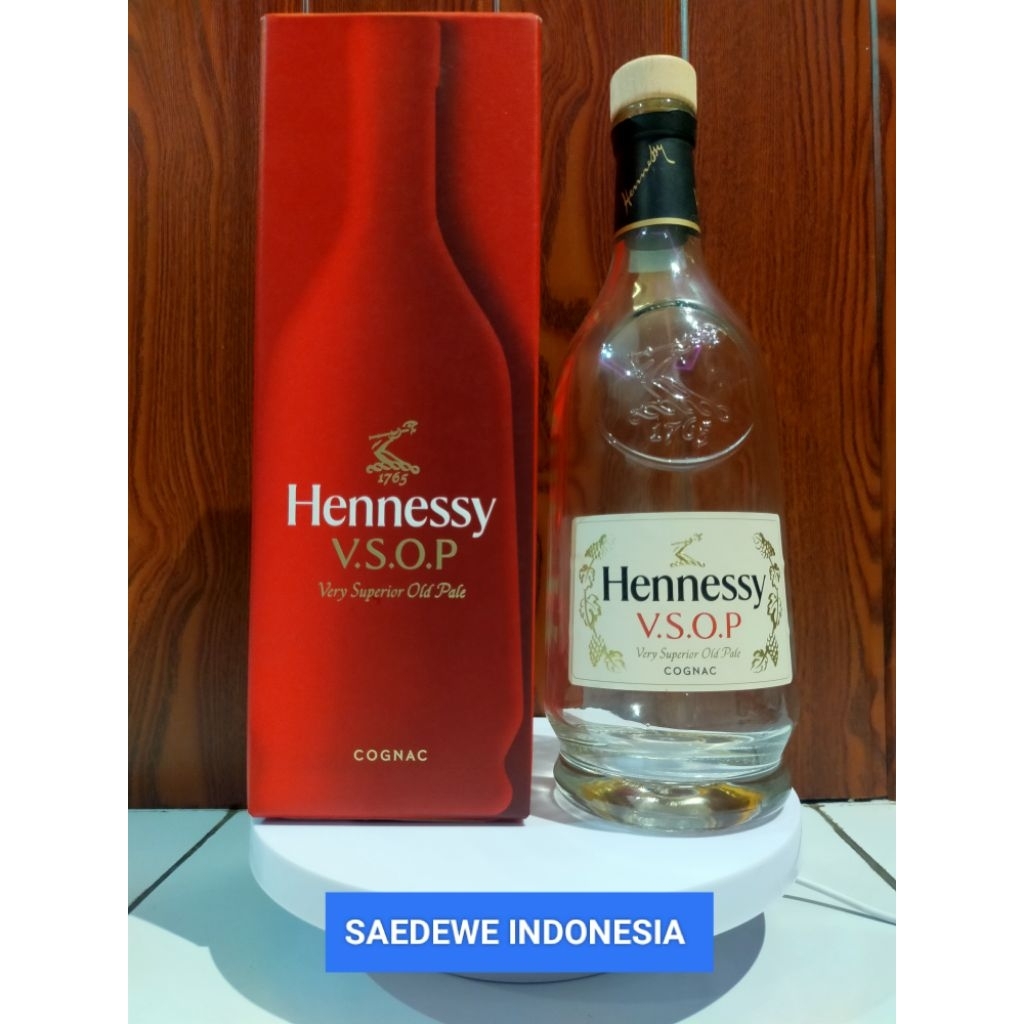 BOTOL KOSONG HENNESSY VSHOP BEKAS MINUMAN IMPORT ORI + BOX KAPASITAS 750ML BAHAN KACA TEBAL ANTIK CO