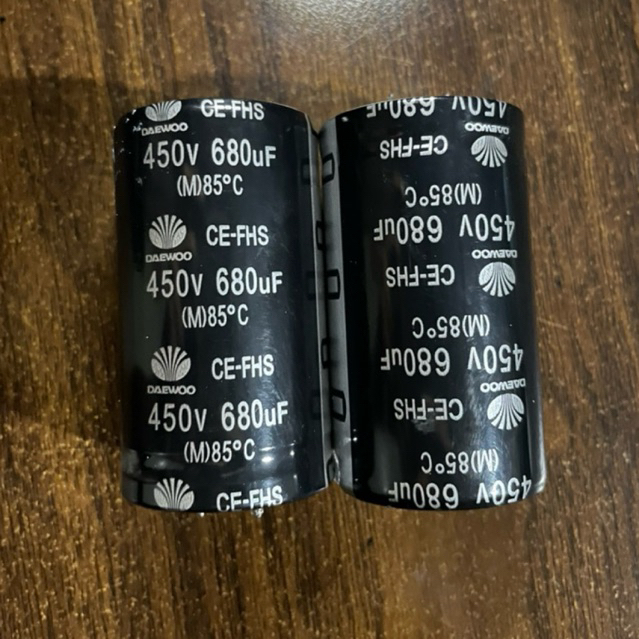 elco 680uf 450v (P 6,3cm L 3,5cm) bekas copotan original