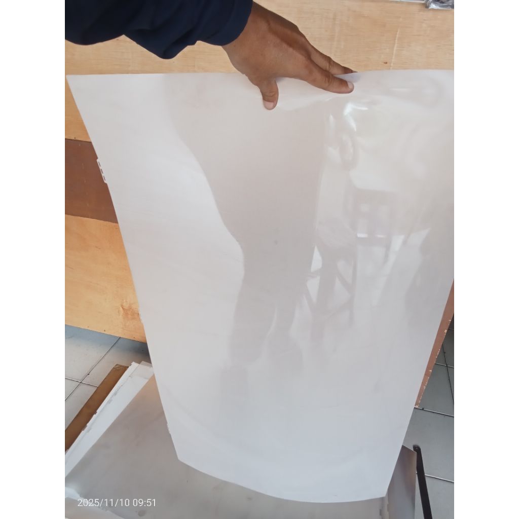 reflektor TV LED 43 inch