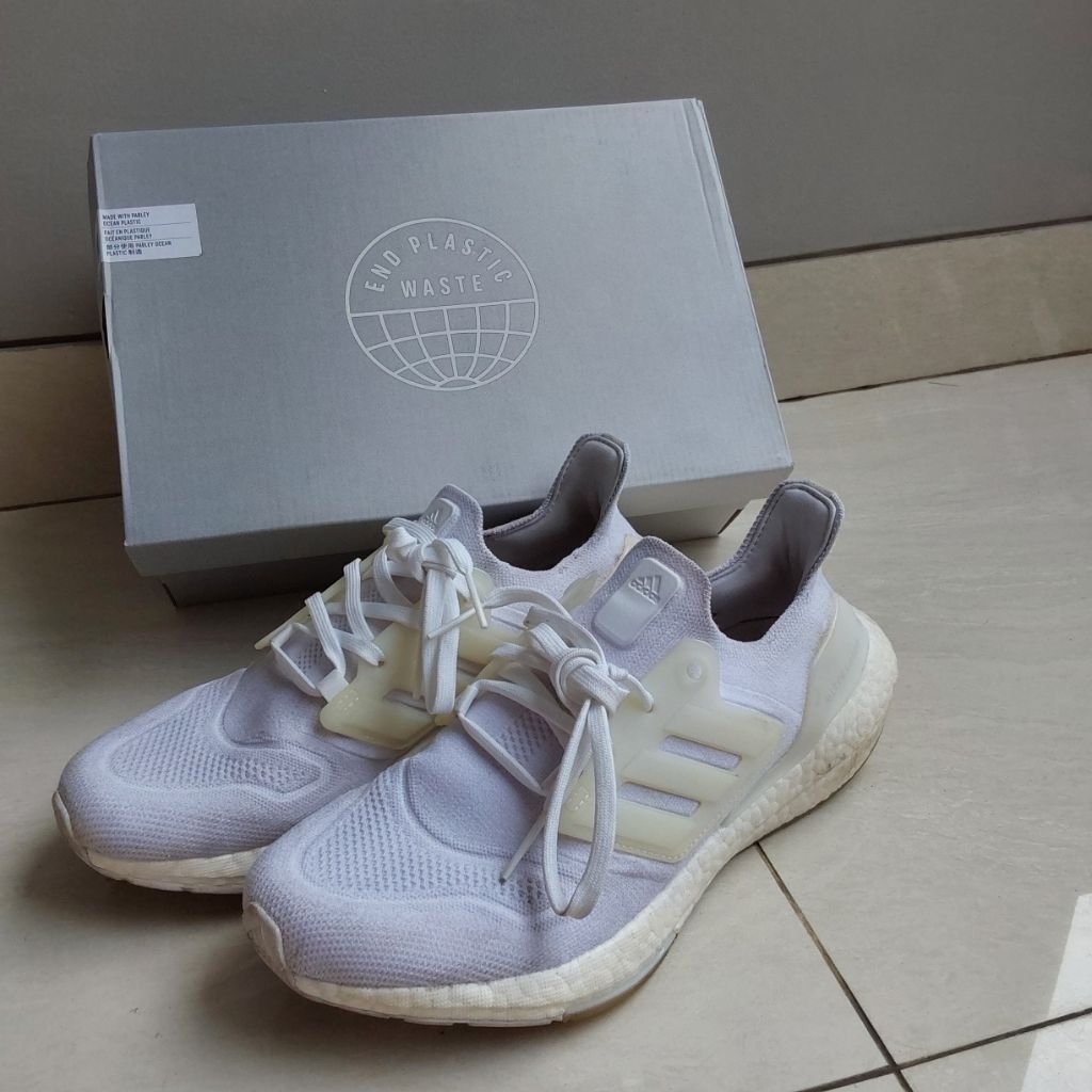 SECOND Adidas Ultraboost 22 Cloud White Sepatu Lari Running Shoes Sneakers Pria