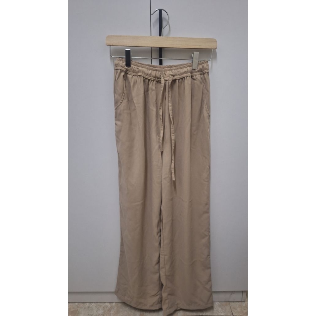 Celana Panjang Wanita Warna Cream