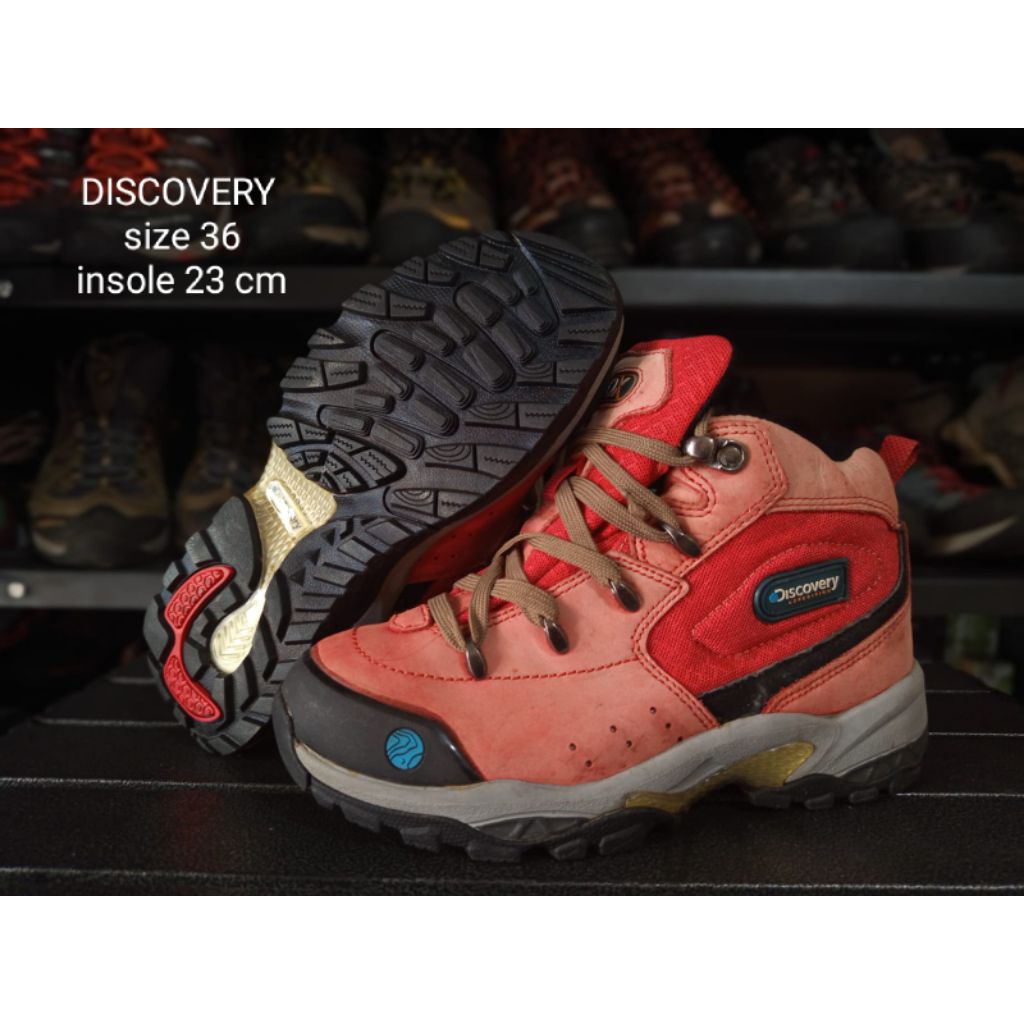 sepatu outdoor DISCOVERY