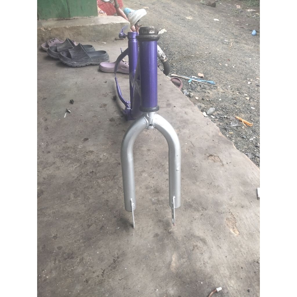 frame +rangka sepeda anak cewek UK 16 seken