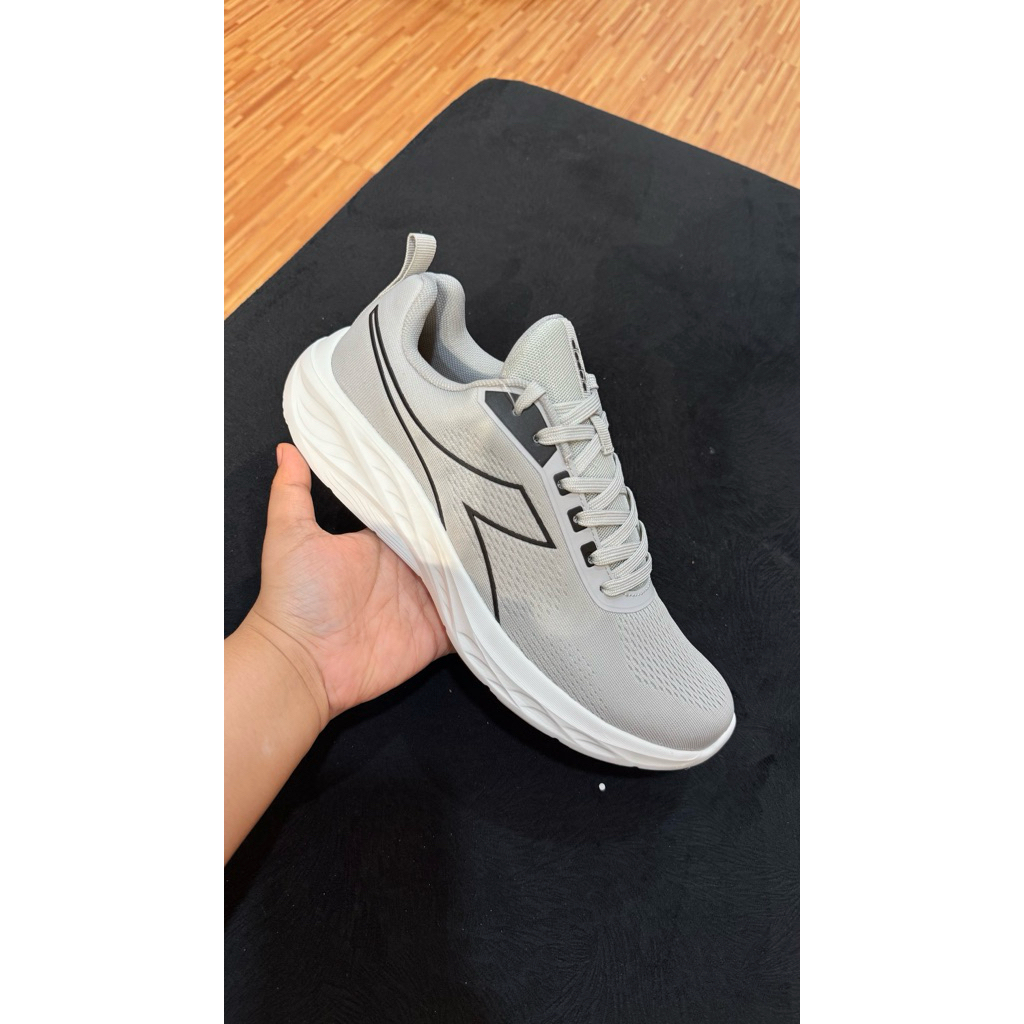 Sepatu Diadora maleo grey/  Diadora Pria/ Diadora Original Sale/Sepatu Diadora Murah
