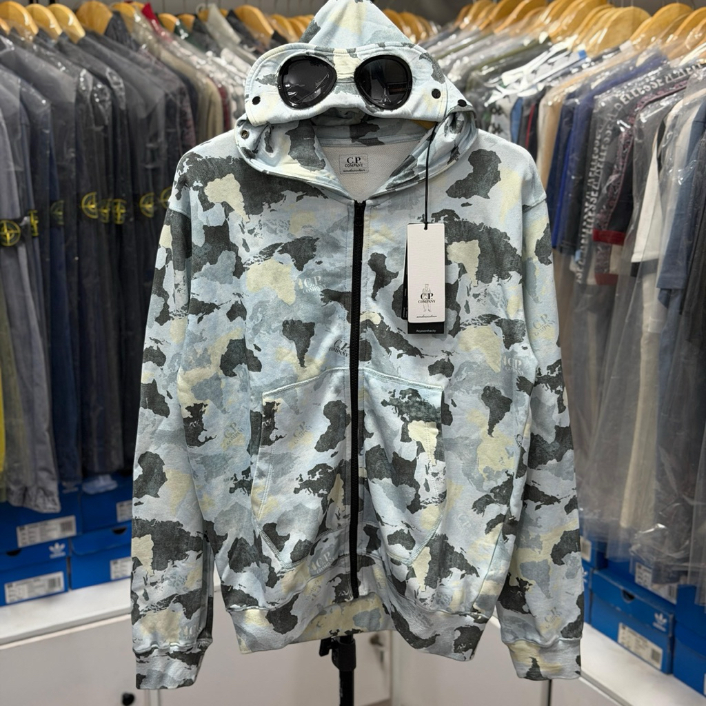 Zip Hoodie CP Company Camo Undersixteen BNWT CLG Authentic 100% Size : 14 fit M ( 68 X 54 )Model tin