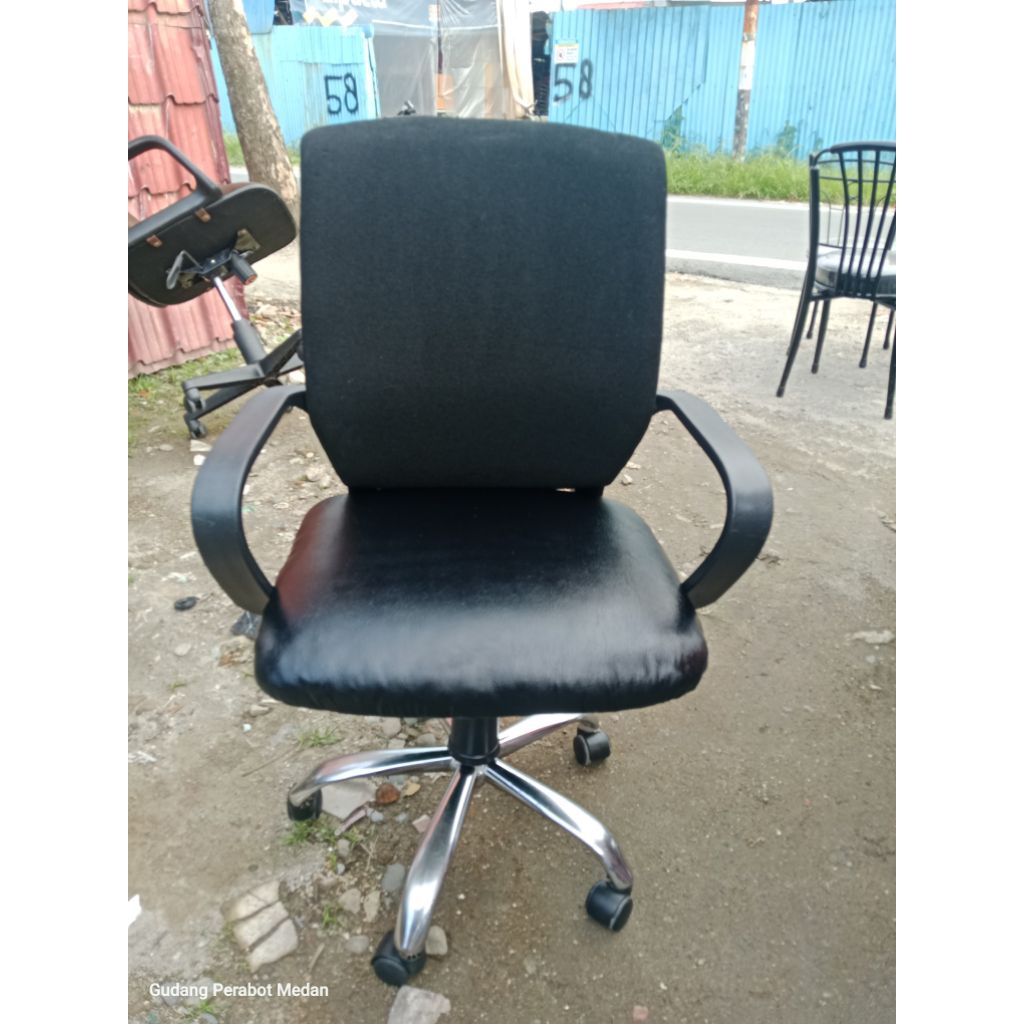 Kursi Kantor Bekas / Bangku Kantor/ Kursi Jaring Kantor/ Kursi Roda Kantor
