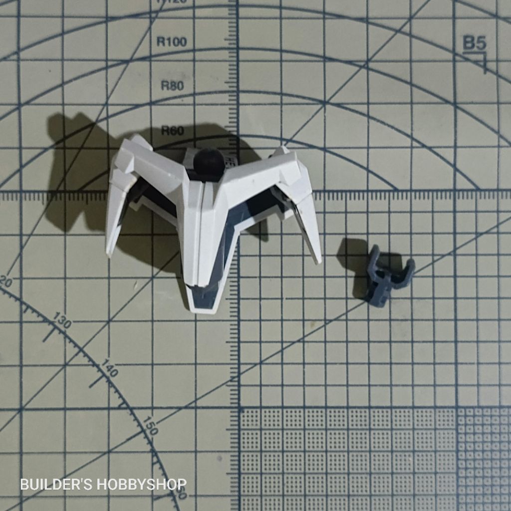 BANDAI MG 1/100 MASTER GRADE GUNPLA GUNDAM OO 00 QANT QAN T QAN[T] FULL SABER PART PARTS WAIST UNIT
