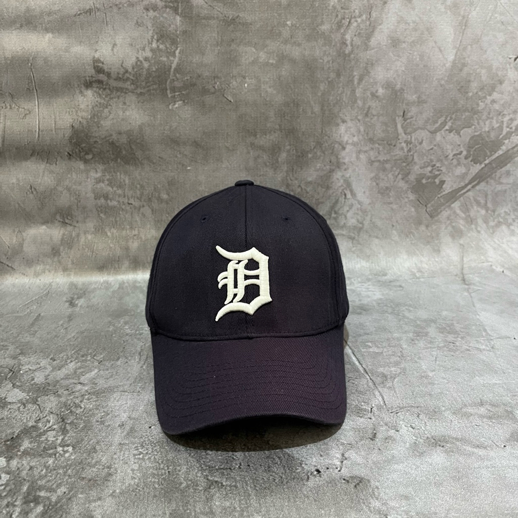 MLB DETROIT TIGER CAP size M-XL