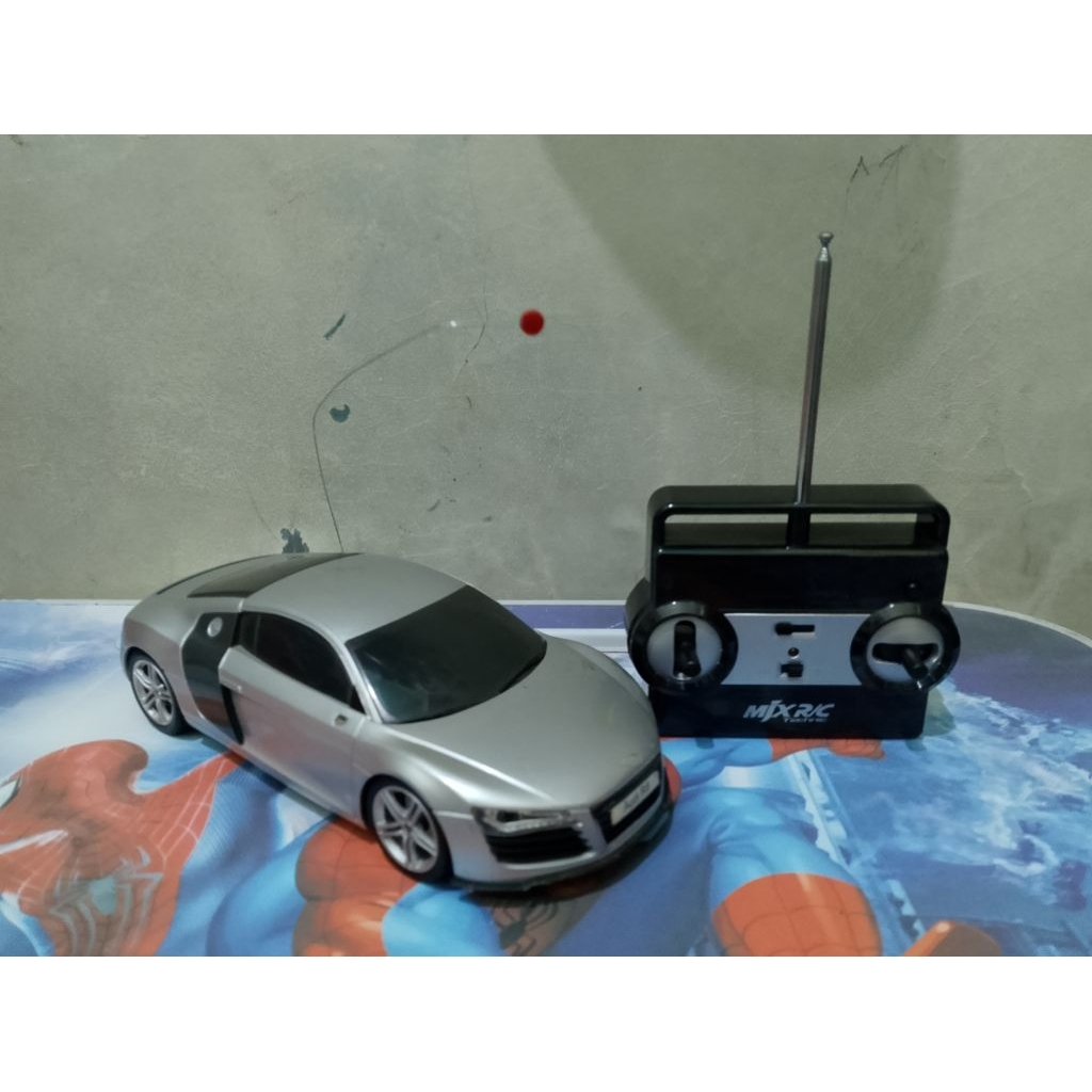 mobil RC Audi R8 jadul 2007 MJX
