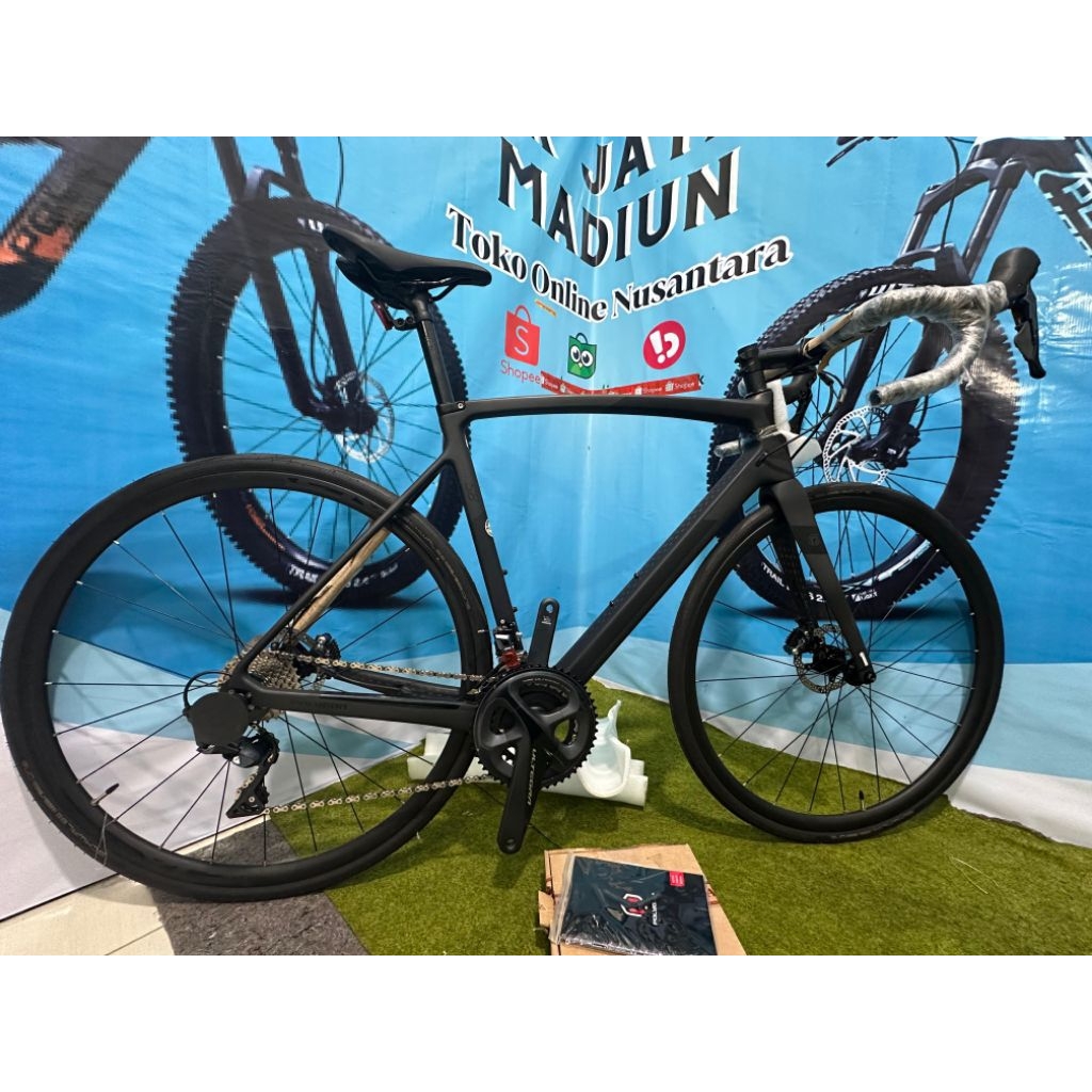 roadbike poligon stratos s8 disc size L.BARU stok lama.