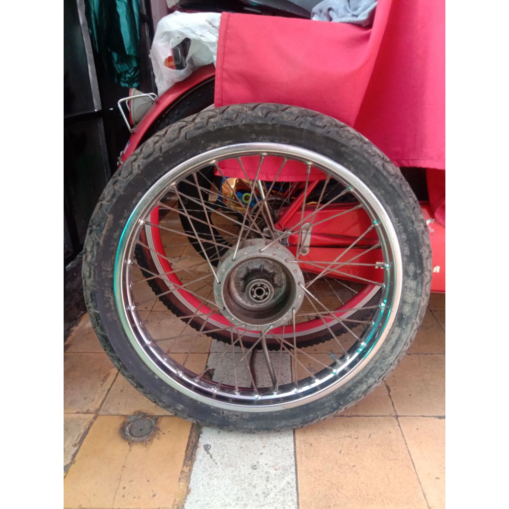 Velg Belakang Set Tromol Suzuki A100 TRS GP100 GP125 GT100 GT185 Original