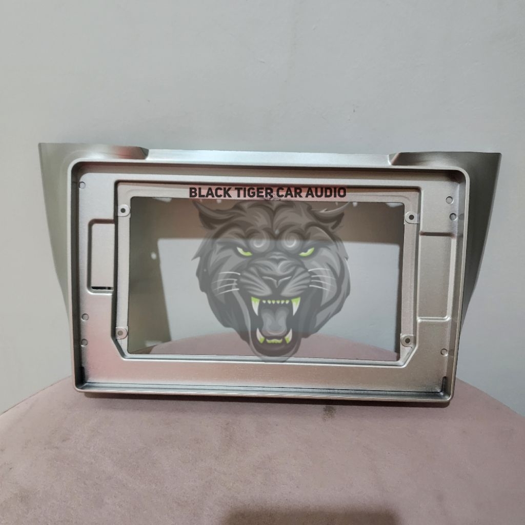 Frame head unit android 10 inch mobil toyota harrier 2003-2012