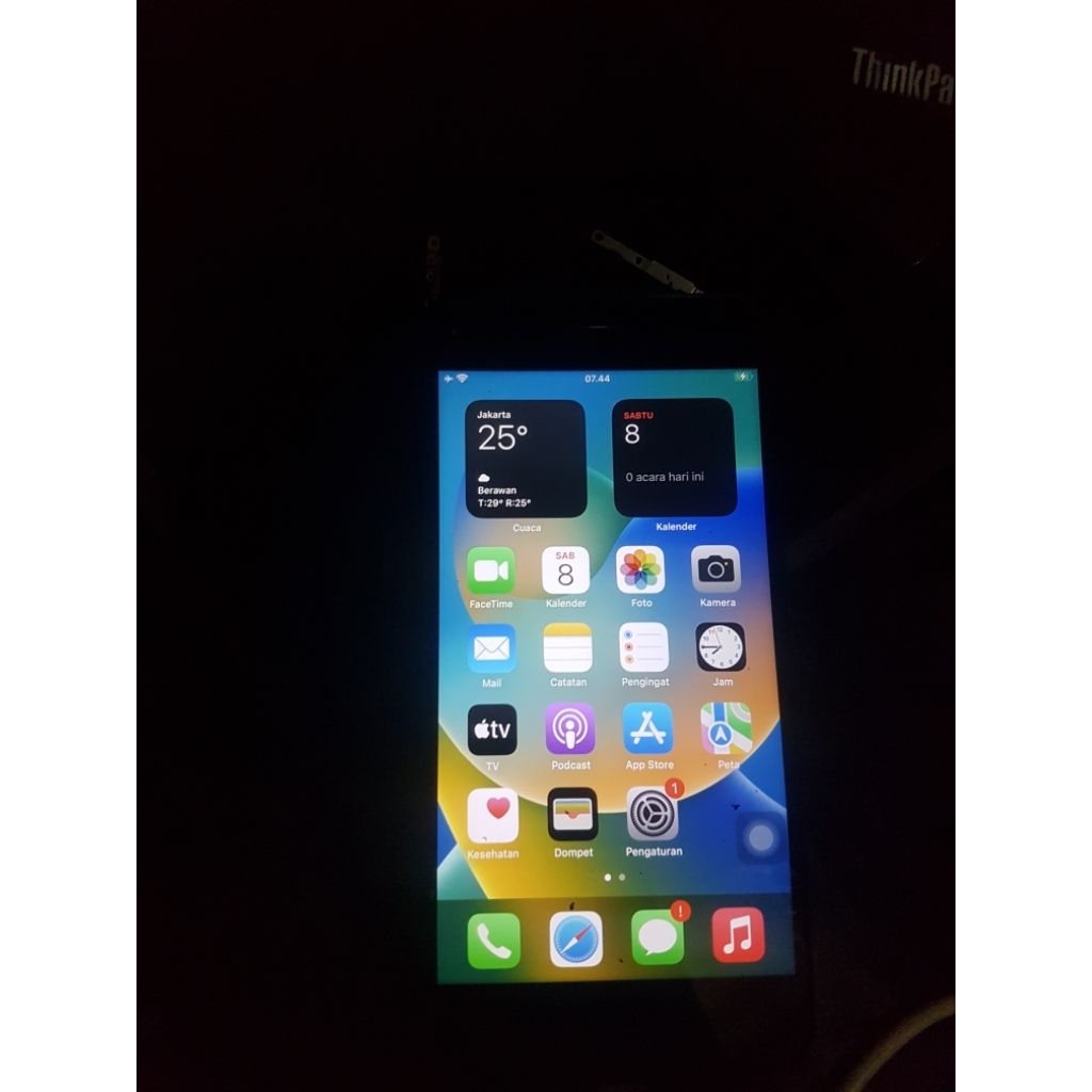 mesin iphone 8plus/64GB