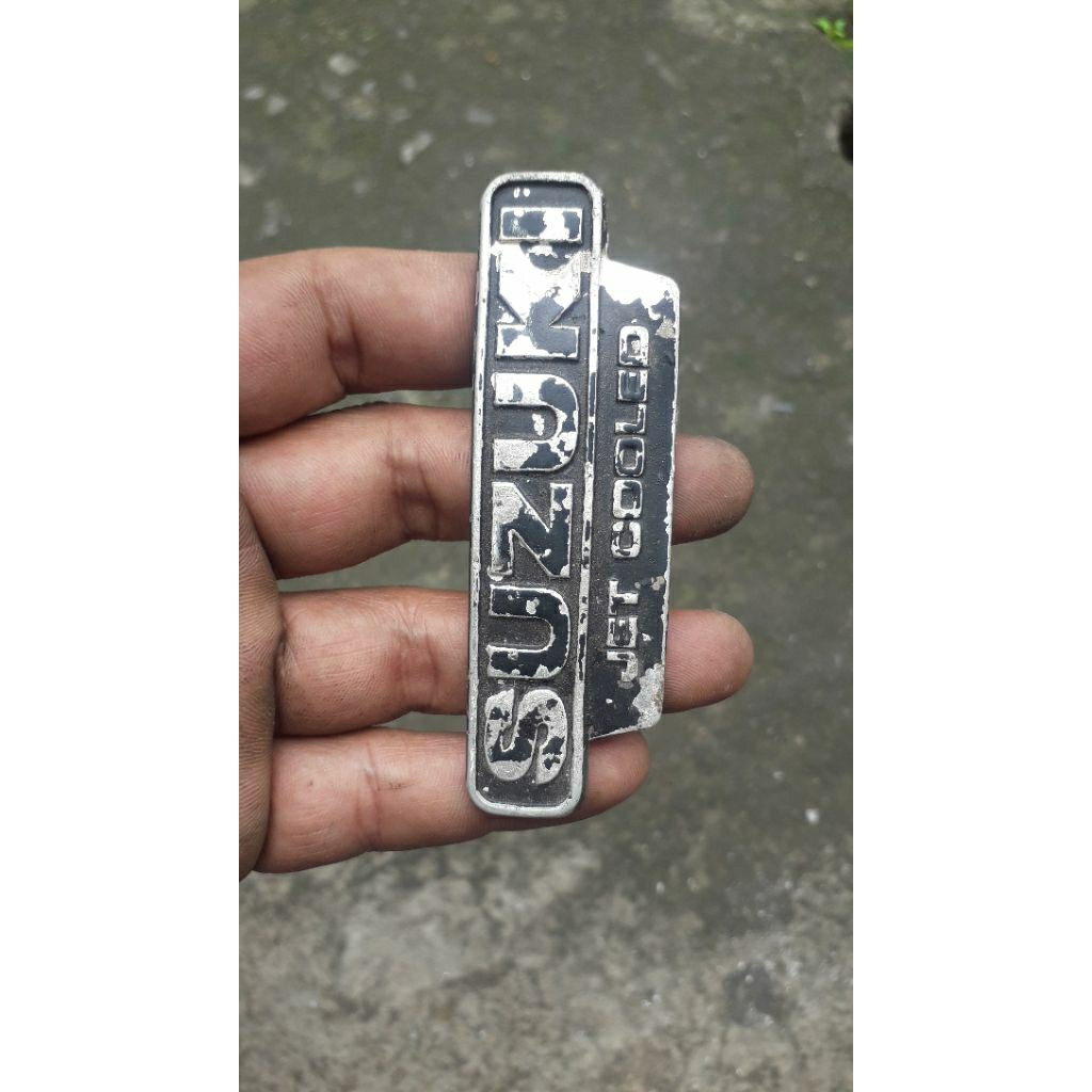 Emblem body belakang suzuki rc 100 rc 80 original