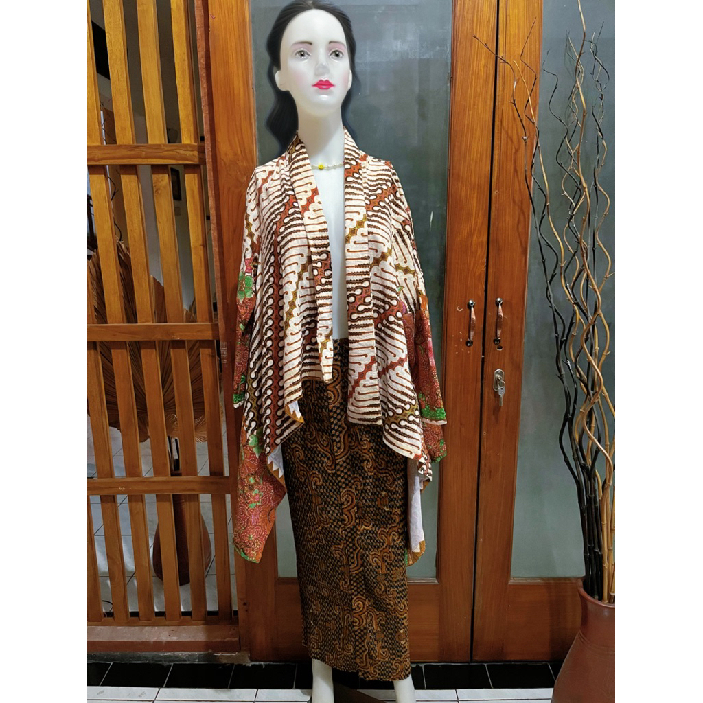 Outer Batik Wanita – Kimono Batik Premium/Outer Batik Lengan Panjang / Outer Batik Modern Elegan