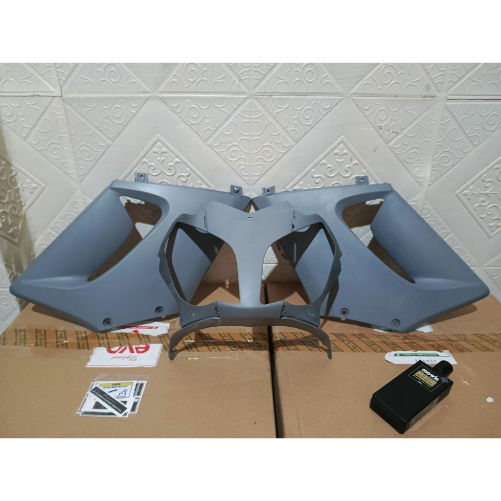 BATOK DAN MIDDLE FAIRING CBR 150R OLD THAILAND