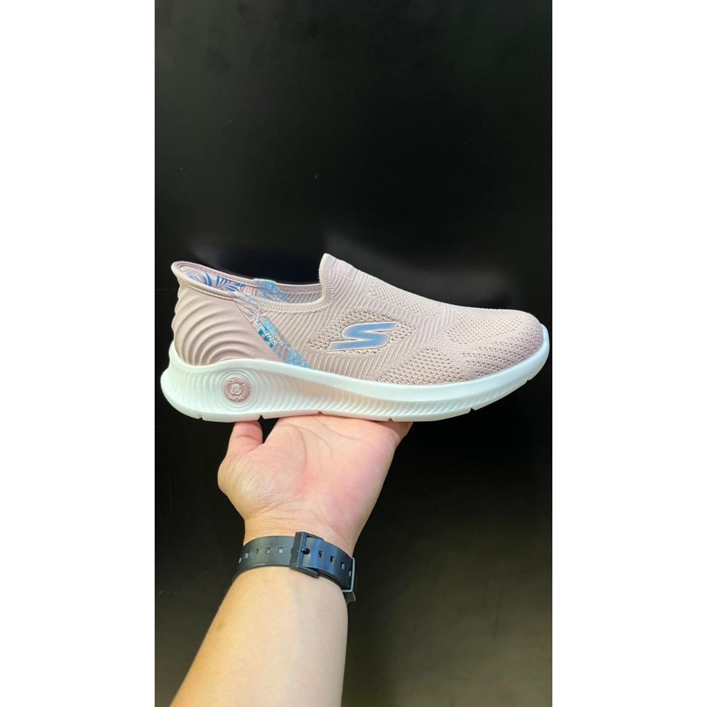 SKECHERS GO WALK ANYWHERE HYPER BURST X GOODYEAR