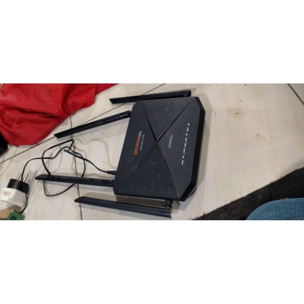 Router wifi AccesGo R4G4A-01B GSM 4G 500 mbps