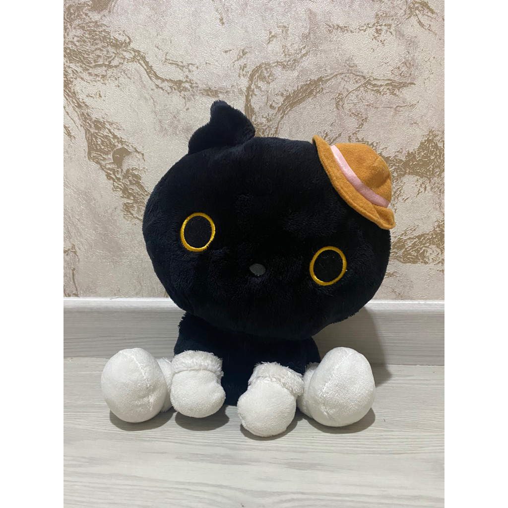 Plush Boneka Kutusita nyanko (Socks Cat) San-X made in Japan