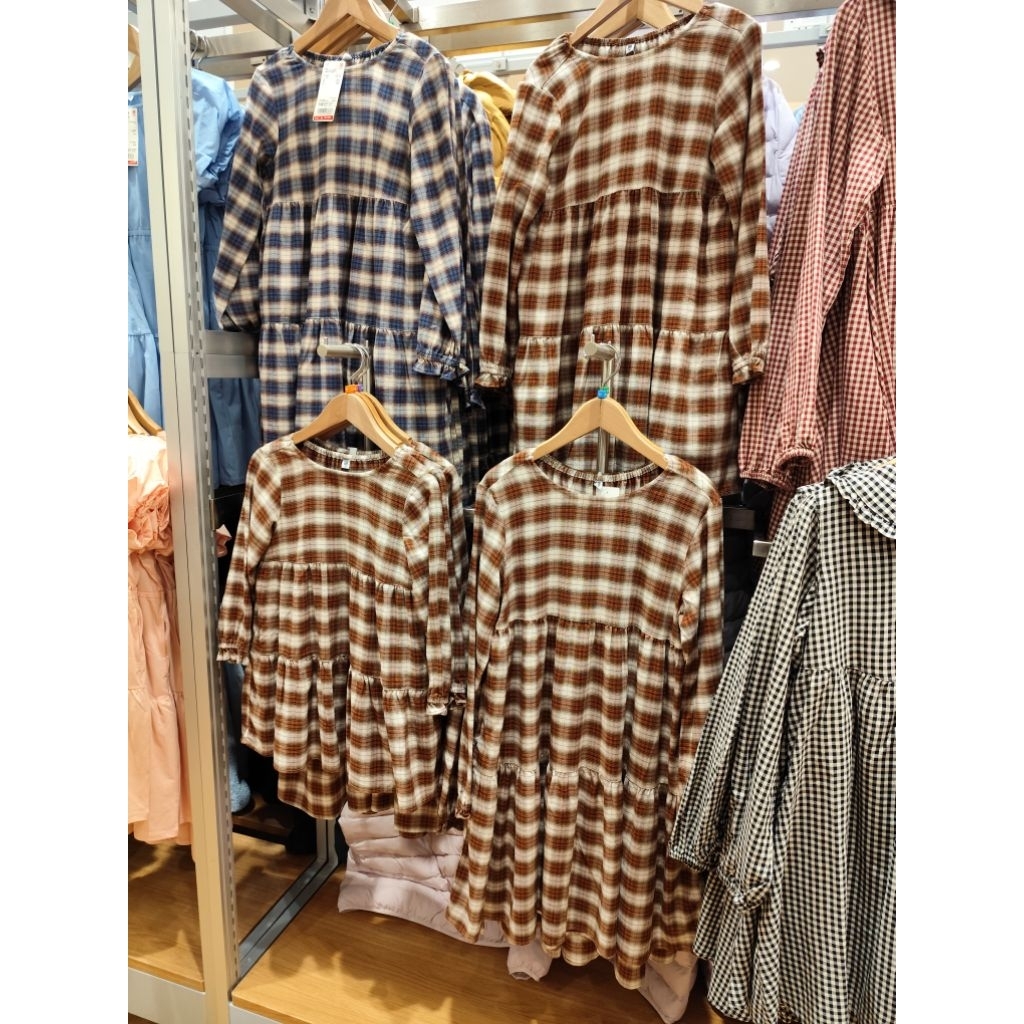 Dress Panel Lengan Panjang Anak Uniqlo