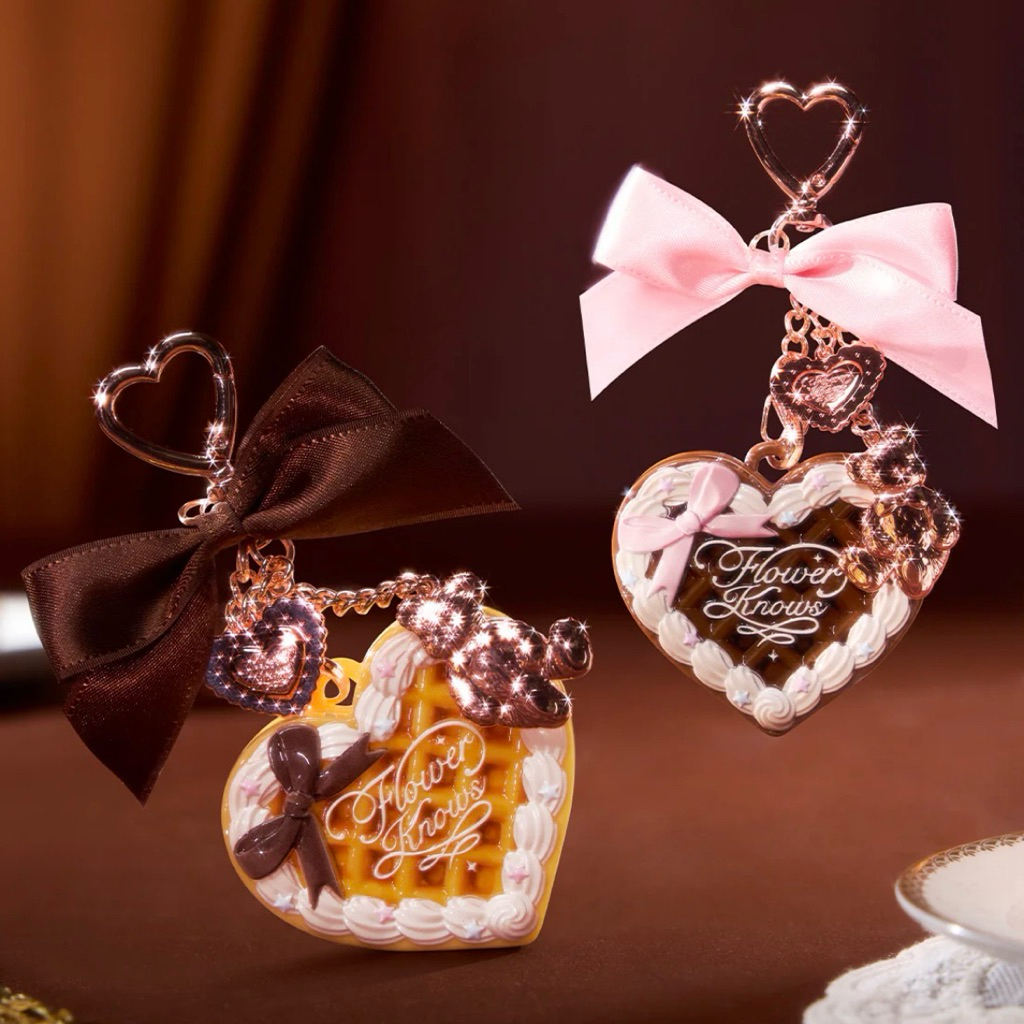 FLOWER KNOWS The Sweetie Bear Mini Setting Powder Keychain