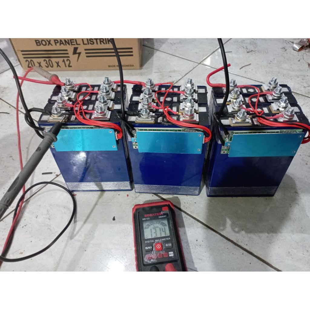 Baterai Lifepo4 12V 30Ah set BMS