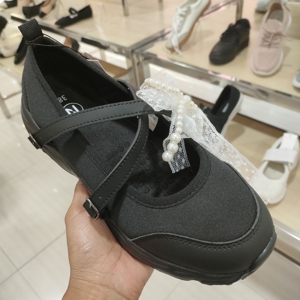 Sepatu Wanita Nevada terbaru 36-40