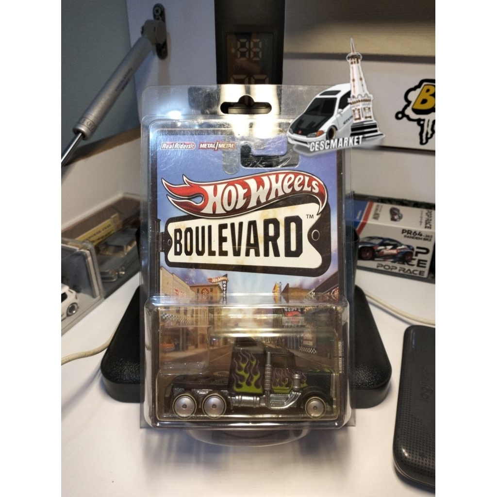 Hot Wheels Premium Jadul Lone Gone