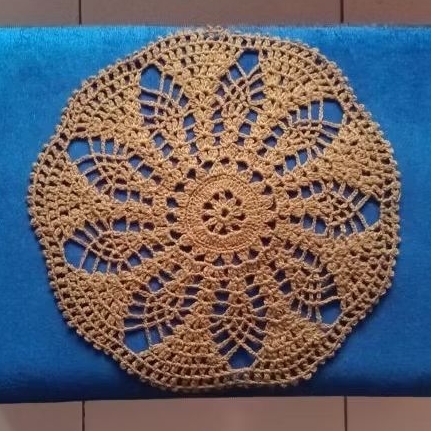 taplak meja bundar rajutan handmade
