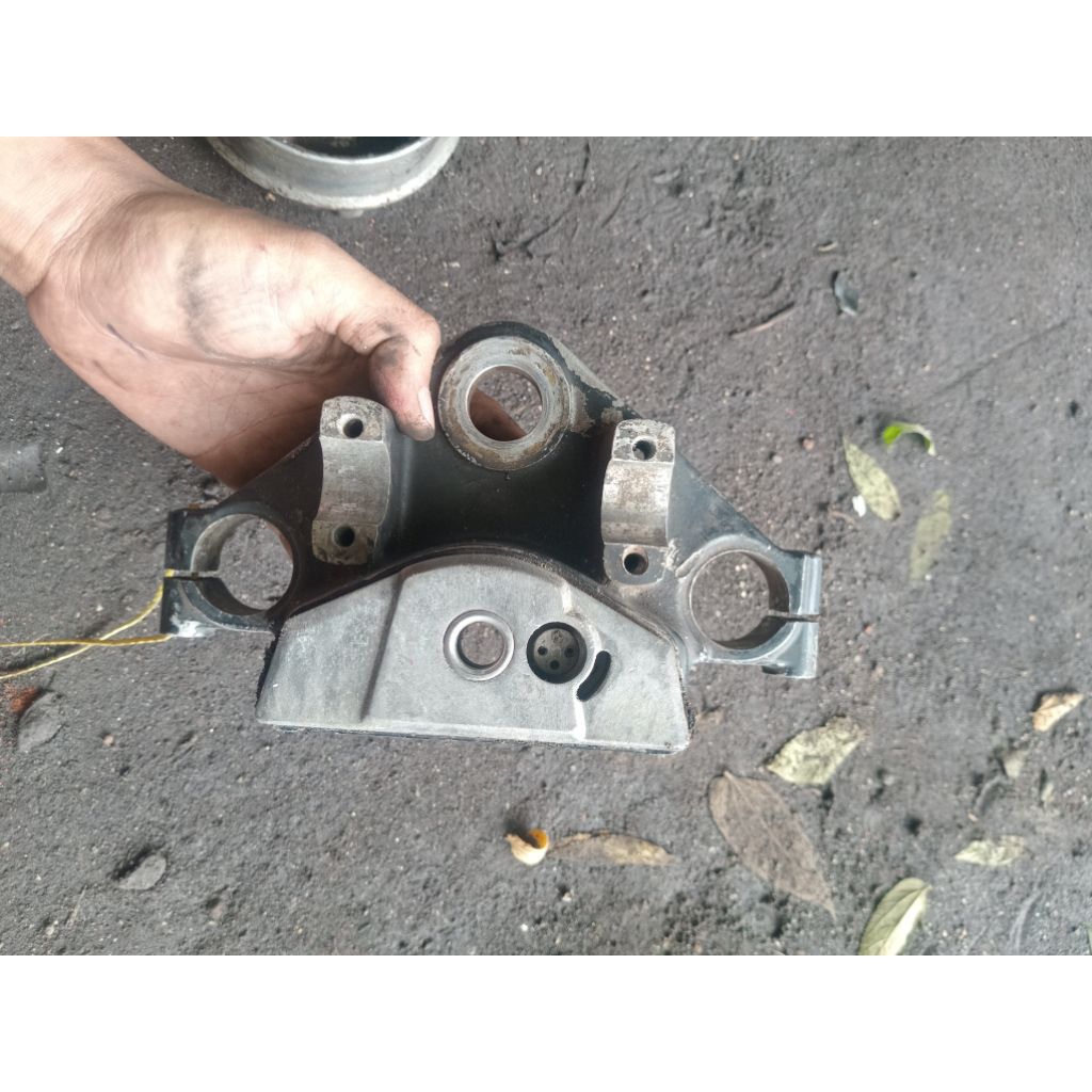 T segitiga atas megapro primus original