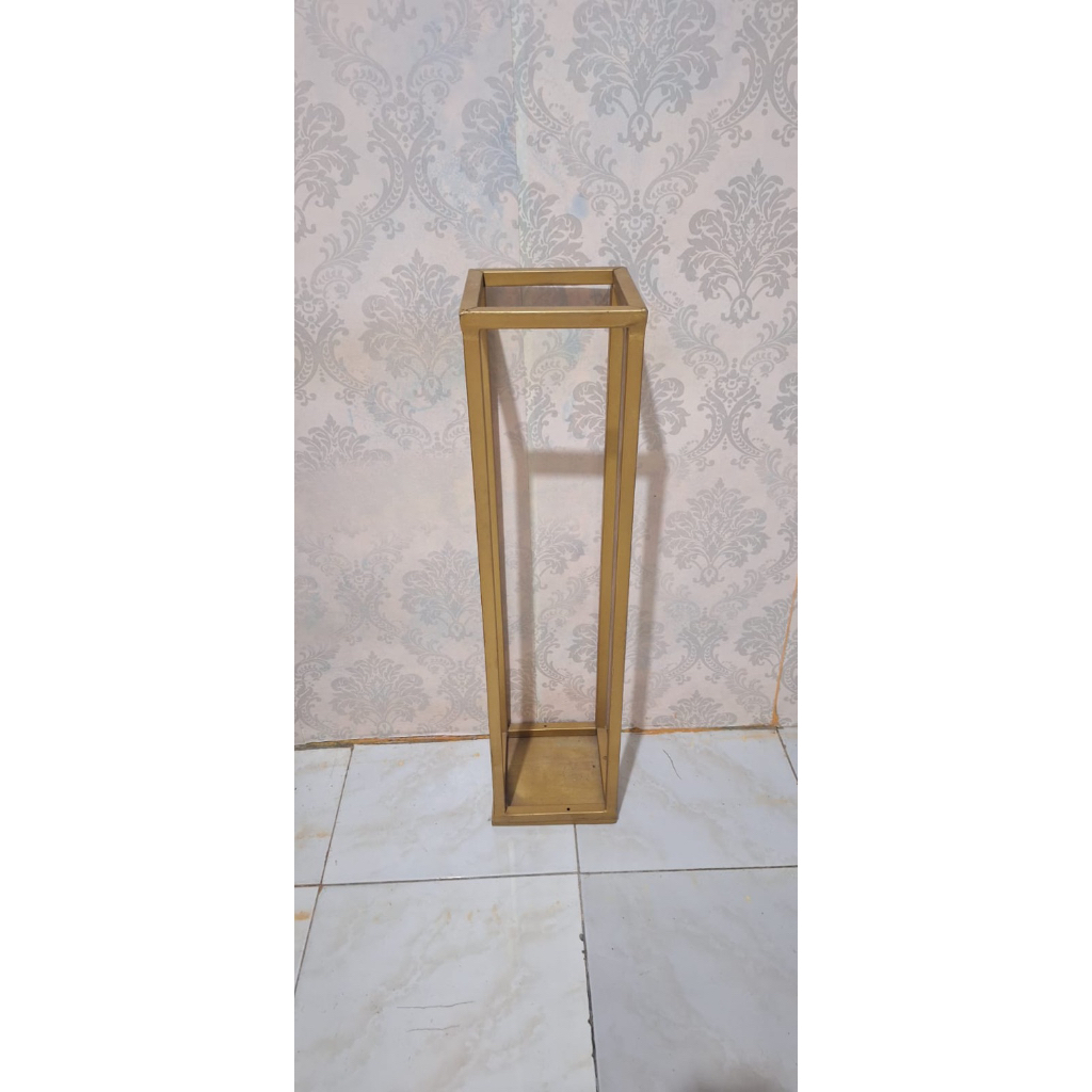 Standing Flower Dekorasi / Besi