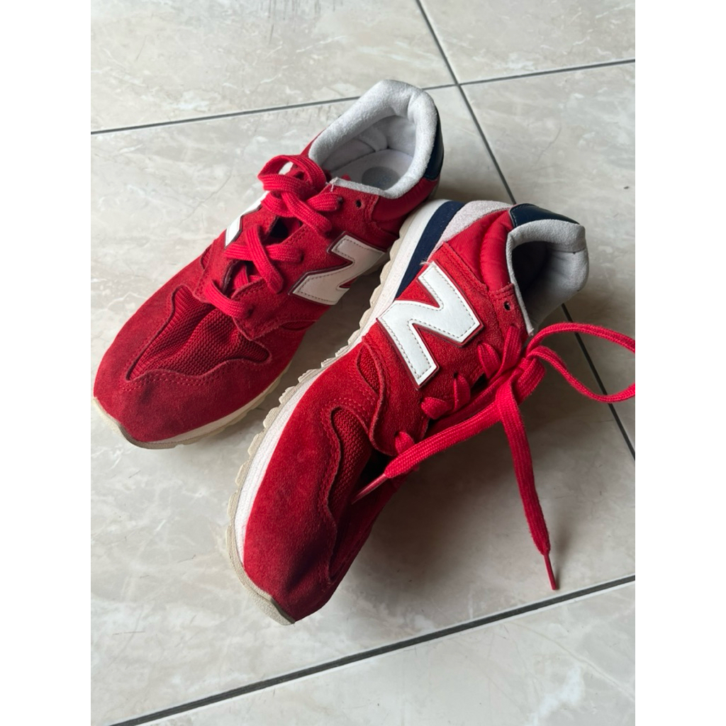 [PRELOVED] sepatu merah pria