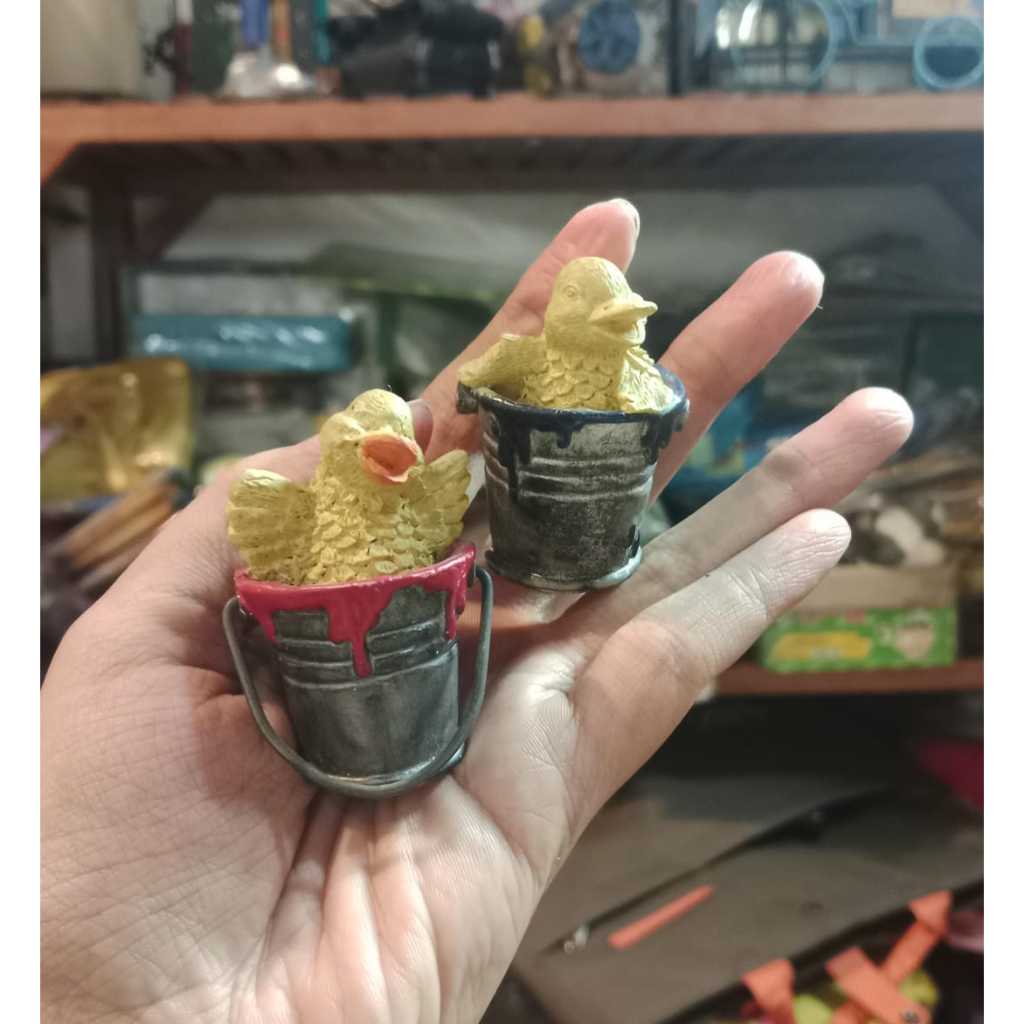 Figurine Resin Kecil Bebek kaleng Cat 860319