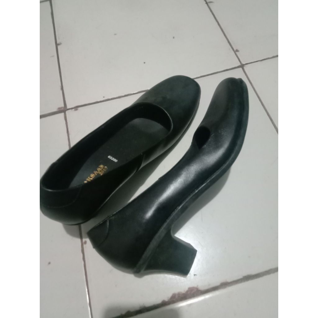 Sepatu kerja heals, Sepatu kantoran wanita