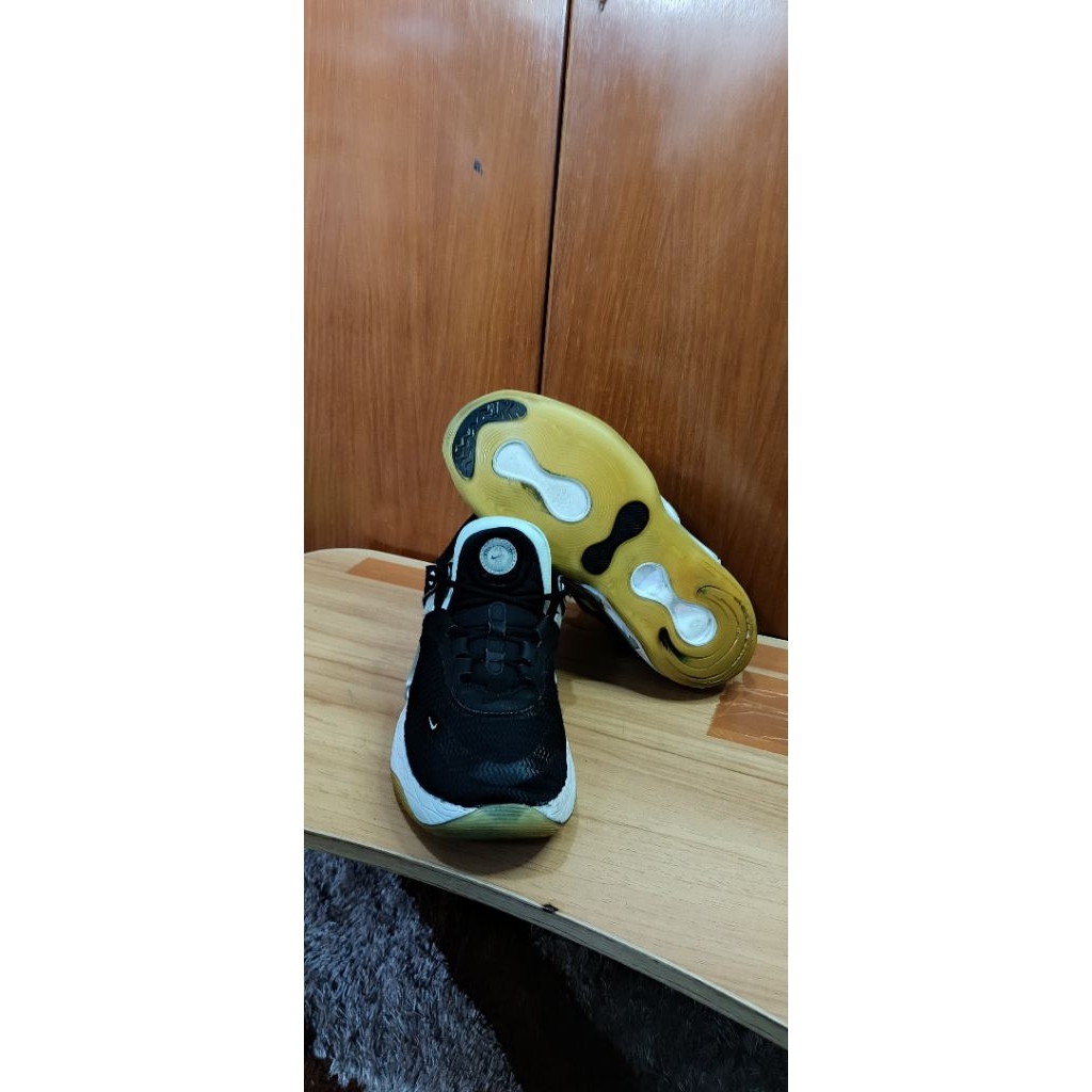 sepatu sneakers casual second preloved pria wanita dimsix size 40,5 insole 25,5cm